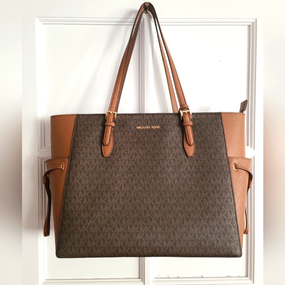 Michael Kors Gilly Large Brown Travel Drawstring Tote Bag New